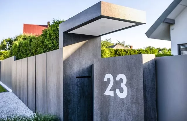 xnowoczesne_ogrodzenia_szczecin_dark_monolith_xcel_640x415_1.jpg.pagespeed.ic.fIN_X_0AHU