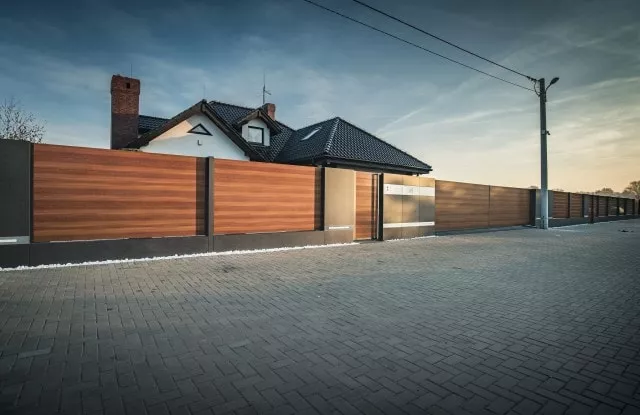 xogrodzenie_zielona_gora_day_and_night_xcel_640x415_1.jpg.pagespeed.ic.fqJWIWsMr9